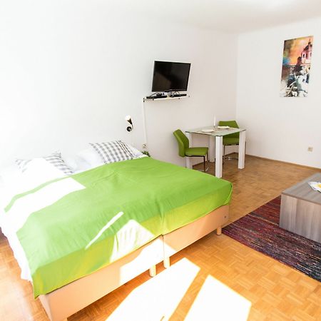Checkvienna - Jenullgasse Apartment Luaran gambar