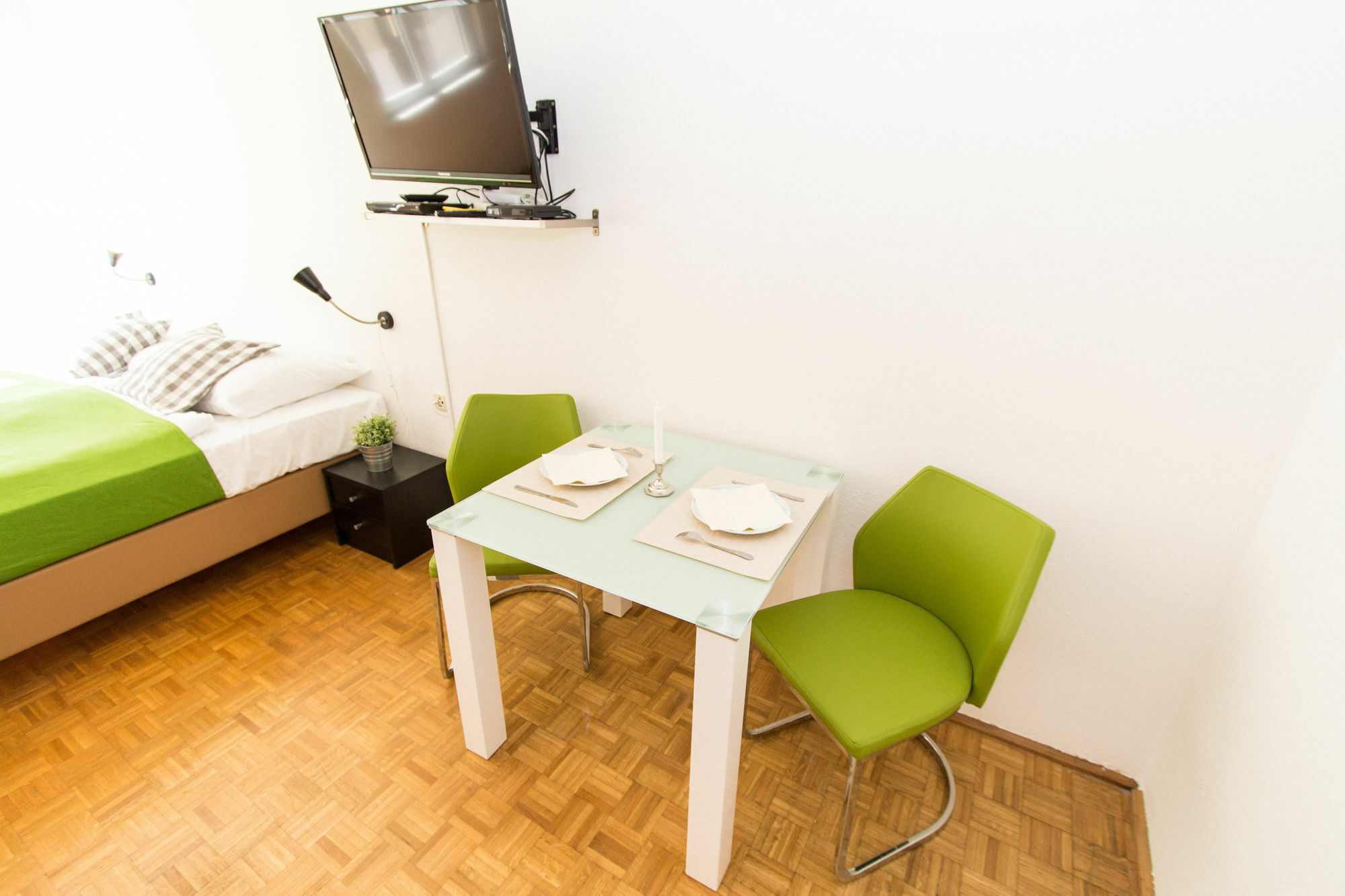 Checkvienna - Jenullgasse Apartment Luaran gambar